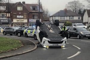 GR_Yaris_Vs_Land_Rover_Discovery-2