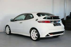 Honda-Civic-Type-R-Championship-White-Edition-(2)