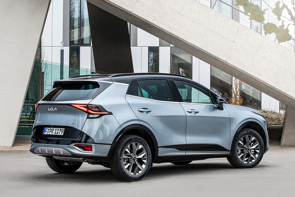 https://autogreeknews.gr/wp-content/uploads/2021/12/KIA-Sportage-2021-14.jpg