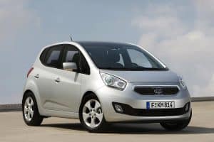Kia-Venga-2010-(1)