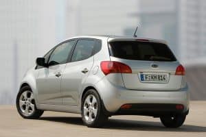 Kia-Venga-2010-(5)
