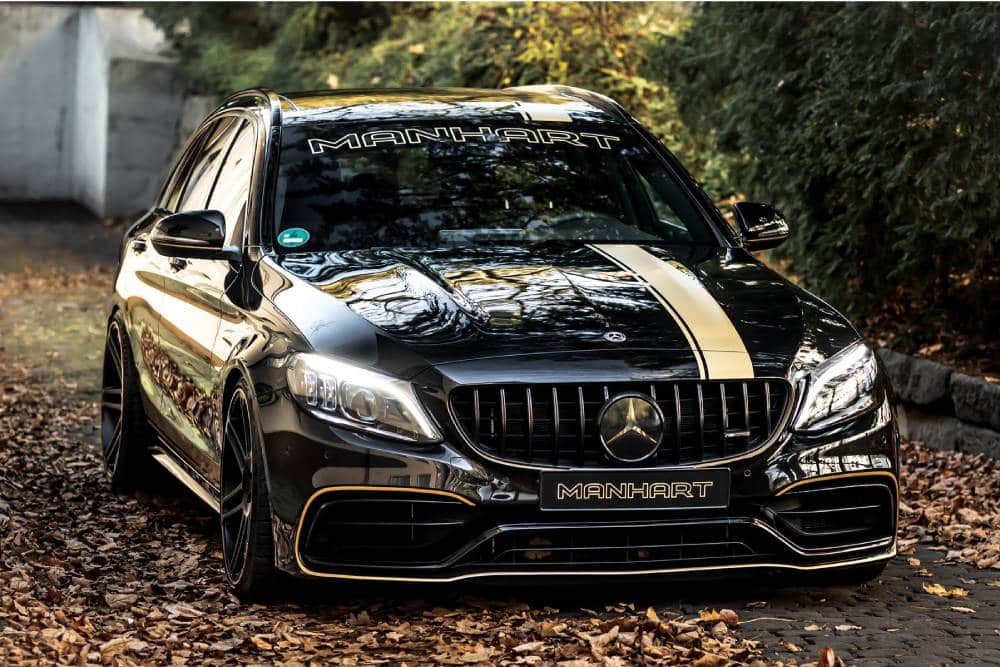 https://autogreeknews.gr/wp-content/uploads/2021/12/Manhart-CR700-Based-On-The-Mercedes-AMG-C-63-S-Est.jpg