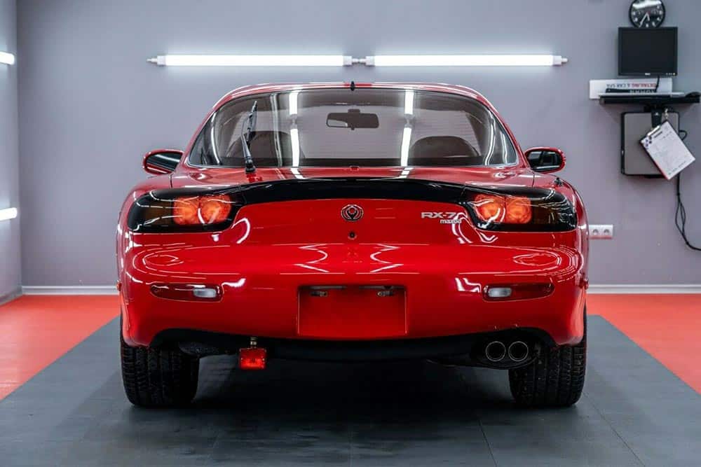 https://autogreeknews.gr/wp-content/uploads/2021/12/Mazda-RX-7-1995-3.jpg