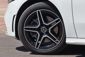 Mercedes-A-250-e-Sedan-(13)