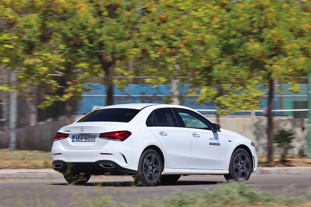 https://autogreeknews.gr/wp-content/uploads/2021/12/Mercedes-A-250-e-Sedan-9.jpg