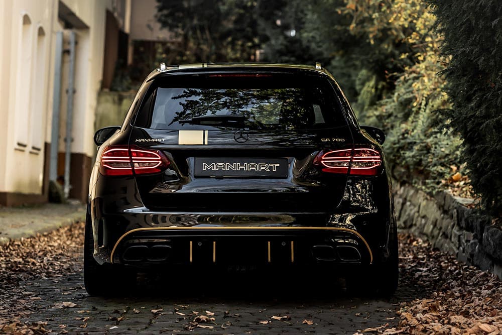 https://autogreeknews.gr/wp-content/uploads/2021/12/Mercedes-AMG_C_63_S_Estate_Manhart-3.jpg