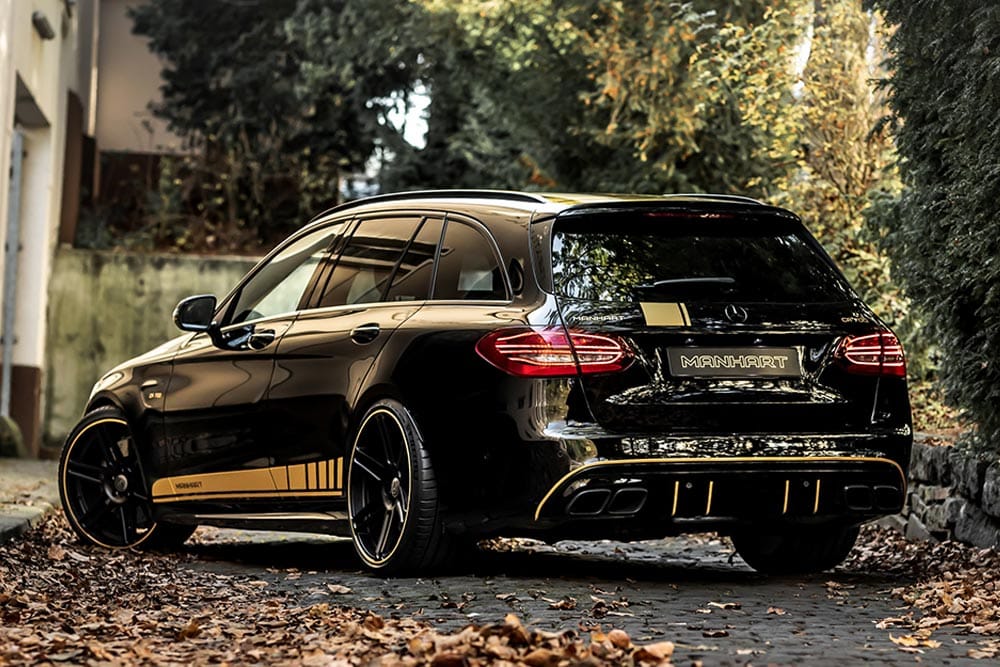 https://autogreeknews.gr/wp-content/uploads/2021/12/Mercedes-AMG_C_63_S_Estate_Manhart-4.jpg