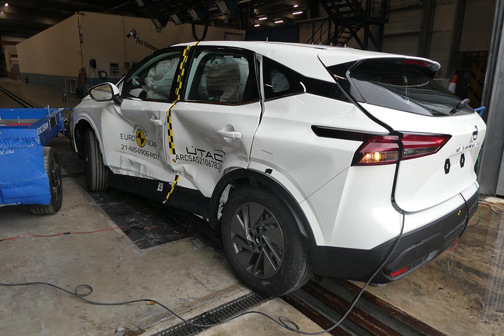 https://autogreeknews.gr/wp-content/uploads/2021/12/Nissan-Qashqai-2021-Crash-tests-3.jpg