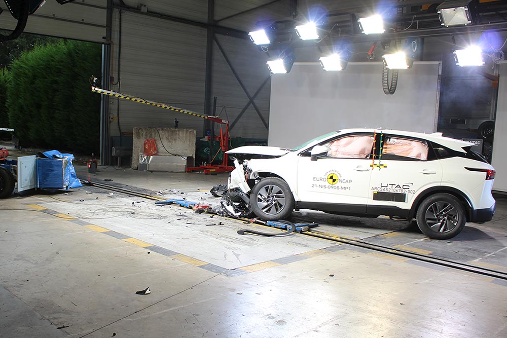 https://autogreeknews.gr/wp-content/uploads/2021/12/Nissan-Qashqai-2021-Crash-tests-4.jpg