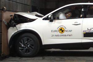 Nissan-Qashqai-2021-Crash-tests-(6)