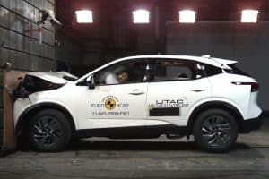 Nissan-Qashqai-2021-Crash-tests-(7)