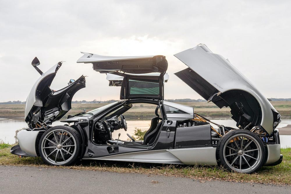 https://autogreeknews.gr/wp-content/uploads/2021/12/Pagani-Huayra-Pacchetto-Tempesta-7.jpg