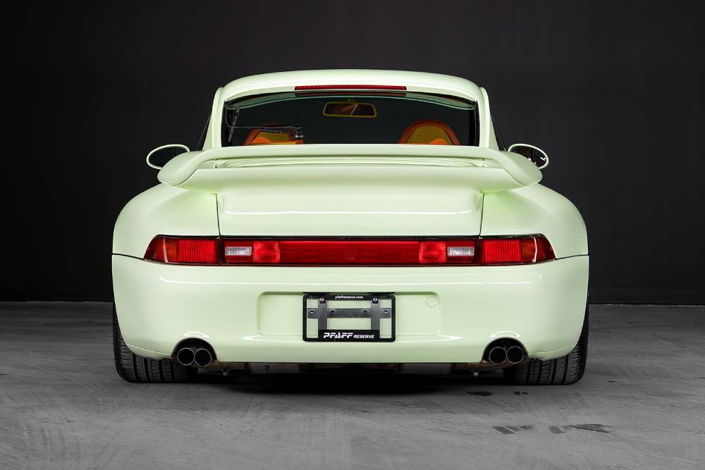 https://autogreeknews.gr/wp-content/uploads/2021/12/Porsche-911-Turbo-S-Kuwait-6.jpg