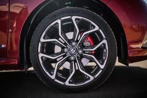 Renault-Sandero-RS-(8)