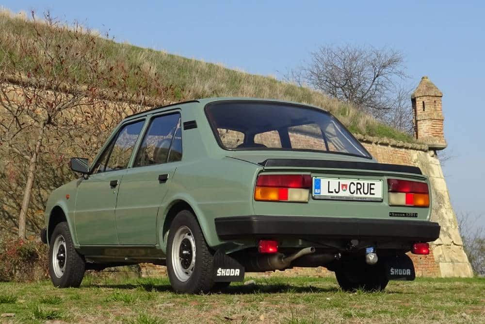 https://autogreeknews.gr/wp-content/uploads/2021/12/Skoda_120_L_1988_for_sale-11.jpg