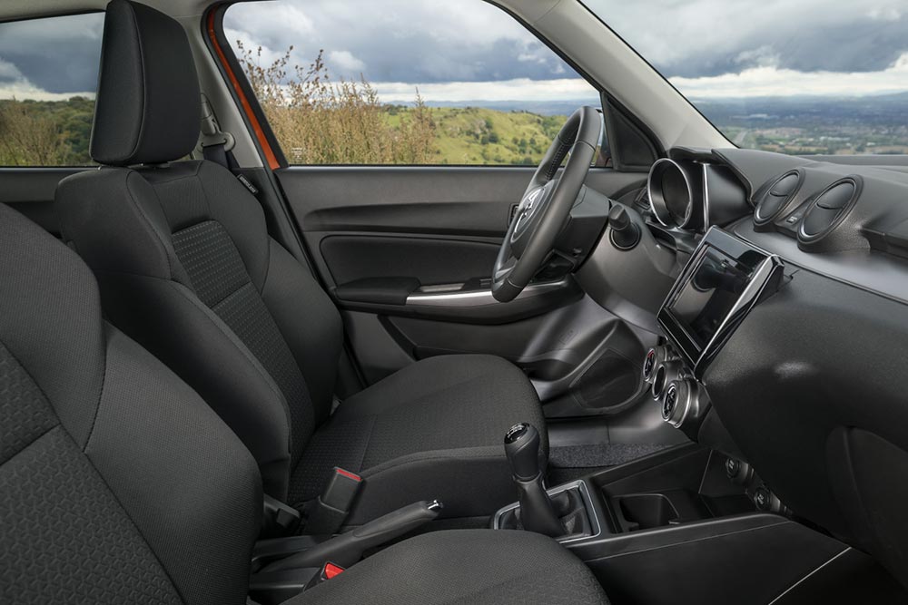 https://autogreeknews.gr/wp-content/uploads/2021/12/Suzuki-Swift-2020-interior.jpg