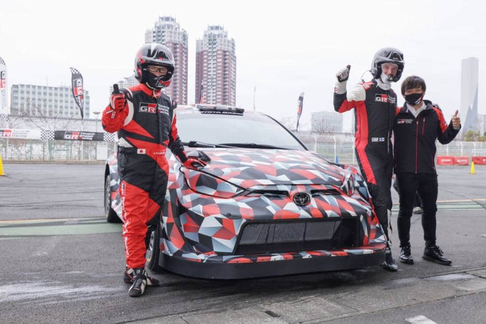 https://autogreeknews.gr/wp-content/uploads/2021/12/Toyota-GR-Yaris-Rally1-Preview-1.jpg