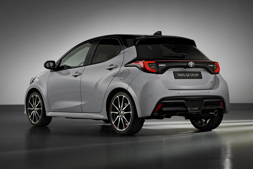 https://autogreeknews.gr/wp-content/uploads/2021/12/Toyota-Yaris-GR-Sport-2.jpg