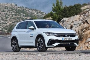 VW-Tiguan-eHybrid-(4)