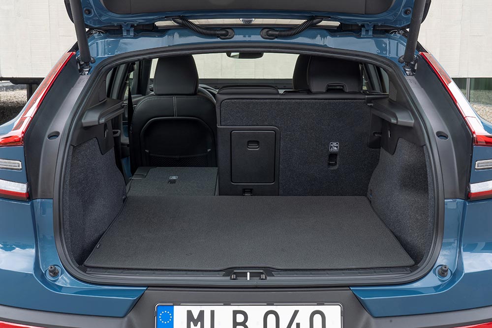 https://autogreeknews.gr/wp-content/uploads/2021/12/Volvo-C40-Recharge-5.jpg