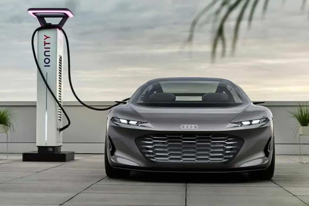 https://autogreeknews.gr/wp-content/uploads/2021/12/audi-ionity-1.jpg