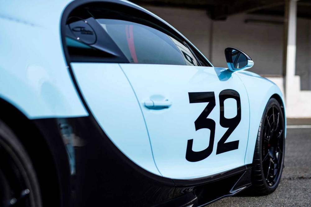 https://autogreeknews.gr/wp-content/uploads/2021/12/bugatti-sur-mesure-chiron-pur-sport-10.jpg