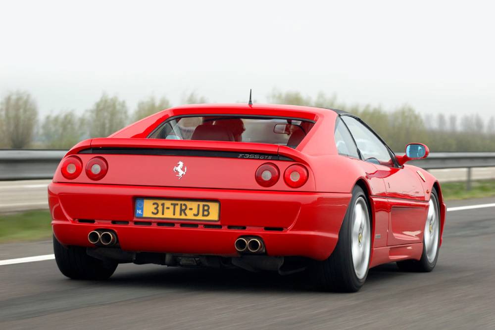 https://autogreeknews.gr/wp-content/uploads/2021/12/ferrari_f355_gts_4.jpg