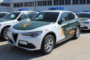 guardia civil alfa romeo stelvio