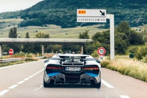 meet-the-man-who-drives-bugattis-for-a-living-spen (3)