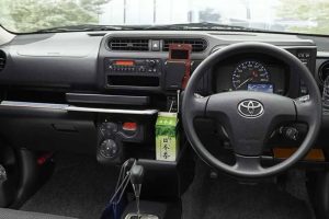 toyota-probox-interior-dashboard