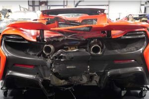 wrecked mclaren 675lt 04