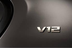 2017-BMW-M760i-xDrive-3