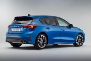 2021_FORD_FOCUS_ST-LINE_02-LOW