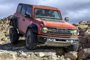 2022-Ford-Bronco-Raptor_06-Copy