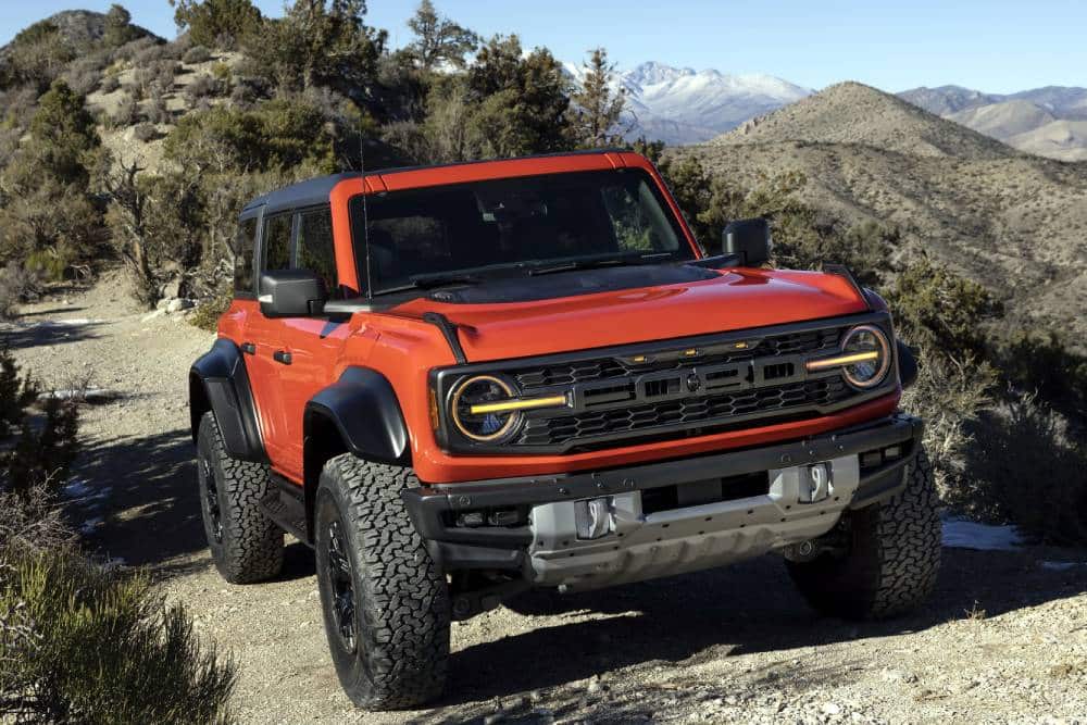 https://autogreeknews.gr/wp-content/uploads/2022/01/2022-Ford-Bronco-Raptor_13-Copy.jpg