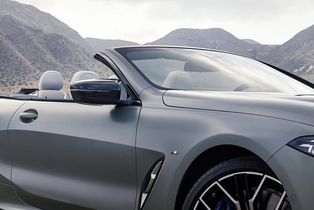 https://autogreeknews.gr/wp-content/uploads/2022/01/2023-BMW-8-Series-Facelift-M850i-Cabrio-leptomereia-kathreptes.jpg