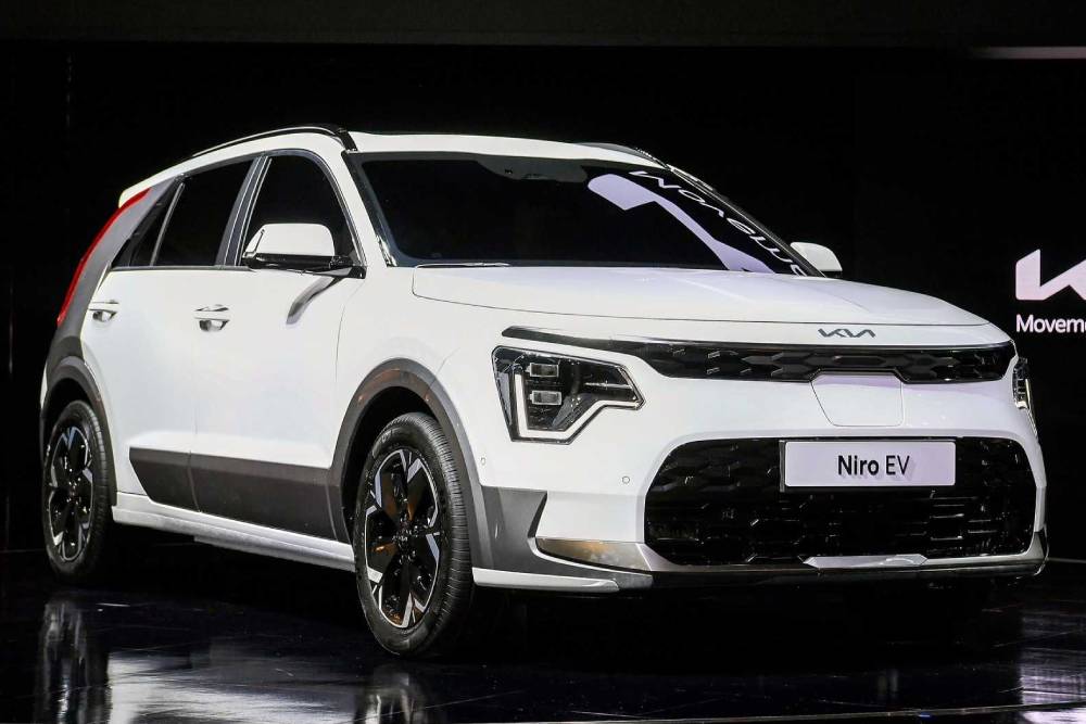 https://autogreeknews.gr/wp-content/uploads/2022/01/2023-kia-niro.jpg