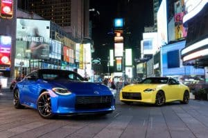 2023NissanZ_TimesSquare_019-1200×800 (1)