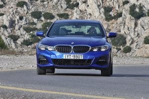 BMW-330e-2021-(3)