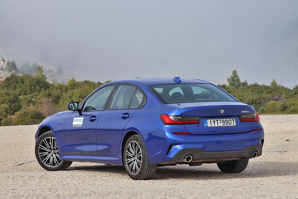 https://autogreeknews.gr/wp-content/uploads/2022/01/BMW-330e-2021-33.jpg
