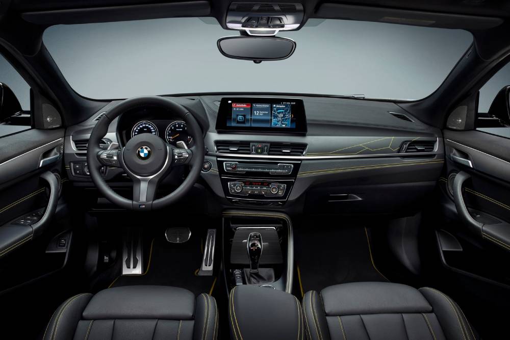 https://autogreeknews.gr/wp-content/uploads/2022/01/BMW-X2-GoldPlay-3.jpg