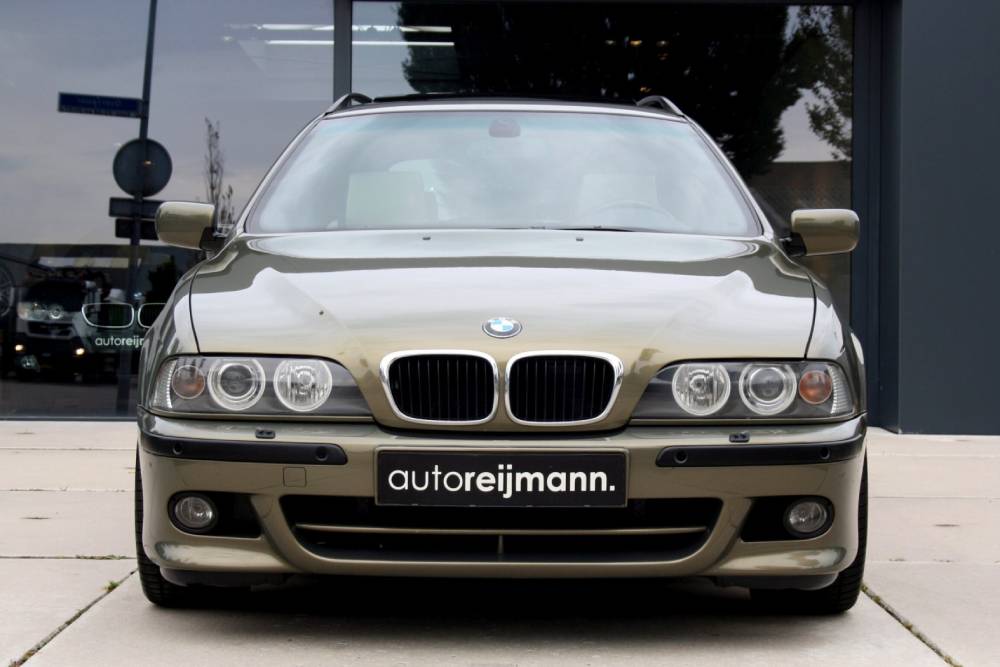 https://autogreeknews.gr/wp-content/uploads/2022/01/BMW_530d_Touring_E39_Individual_for_sale-14.jpg