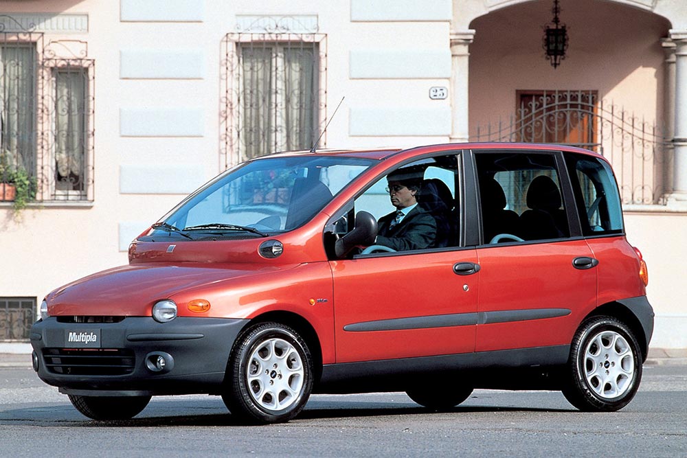 https://autogreeknews.gr/wp-content/uploads/2022/01/Fiat-Multipla-10.jpg