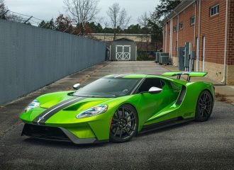 Άστρωτο και μπάνικο Ford GT στο σφυρί (+video)
