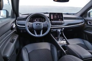 Jeep Compass 4xe 240 HP (32)