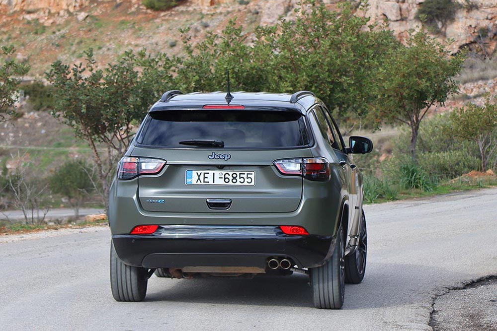 https://autogreeknews.gr/wp-content/uploads/2022/01/Jeep-Compass-4xe-240-HP-6.jpg