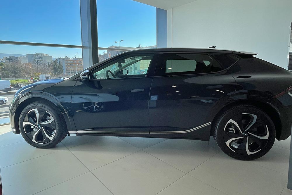 https://autogreeknews.gr/wp-content/uploads/2022/01/Kia-EV6-ekthesi-2.jpg