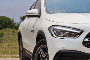 Mercedes-GLA-front