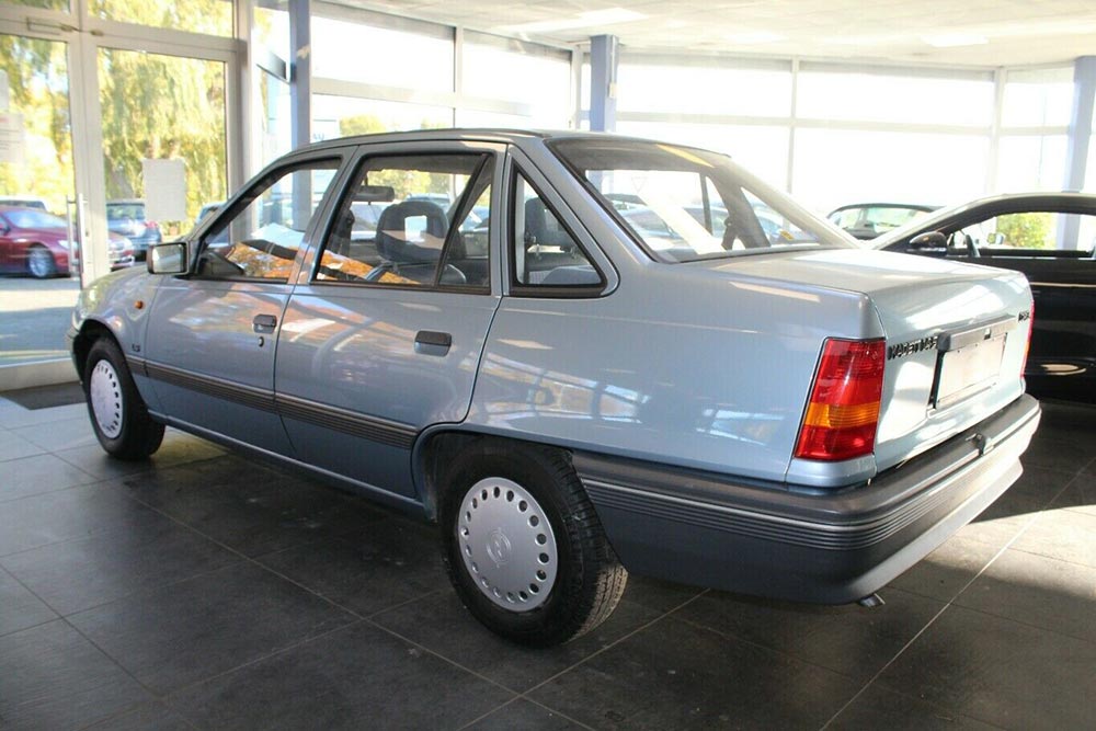 https://autogreeknews.gr/wp-content/uploads/2022/01/Opel-Kadett-1990-8.jpg