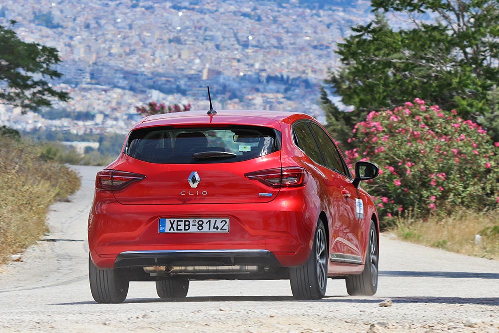 https://autogreeknews.gr/wp-content/uploads/2022/01/Renault-Clio-Hybrid-10.jpg